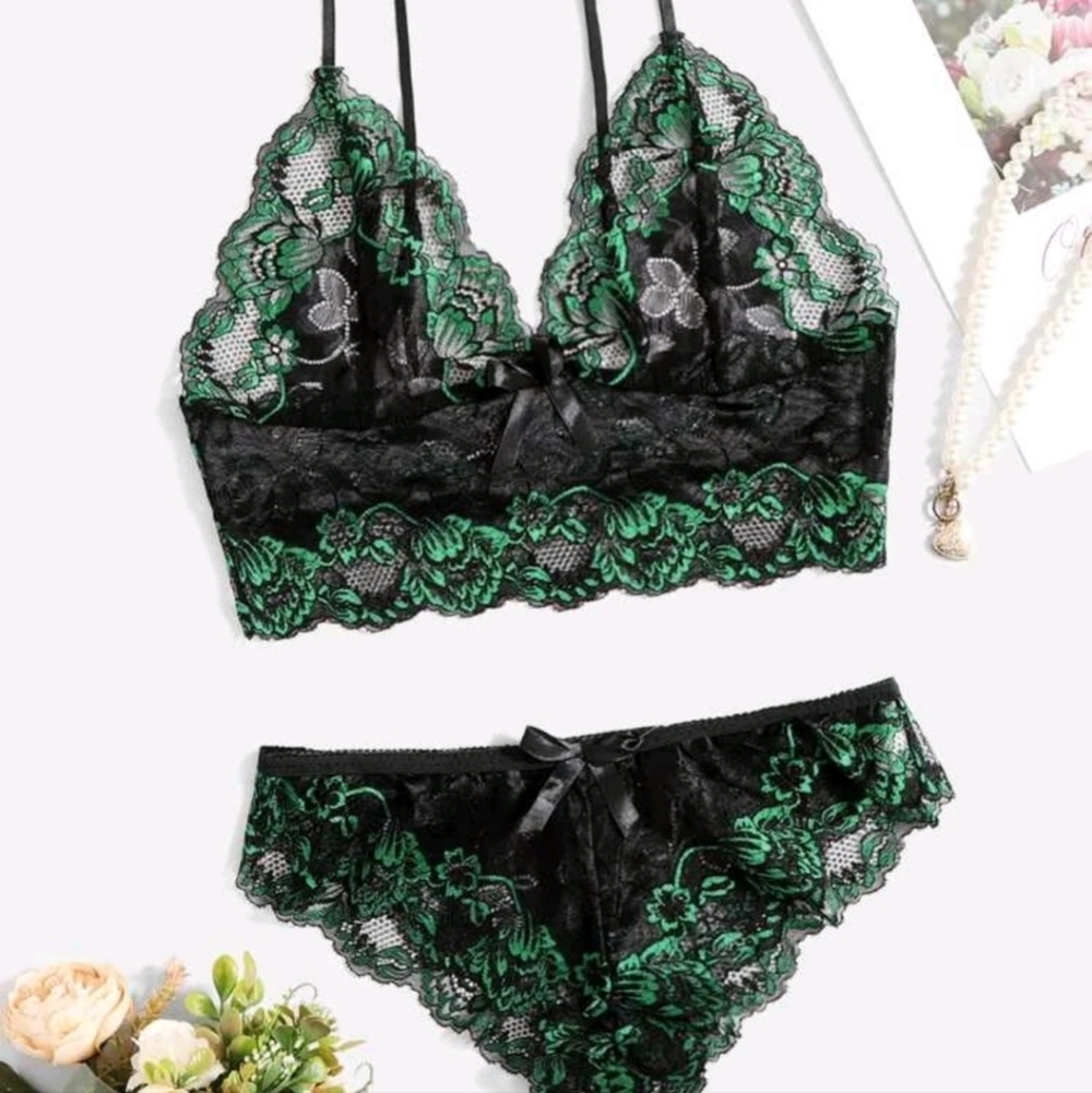 Lace green amd black lingeri💗